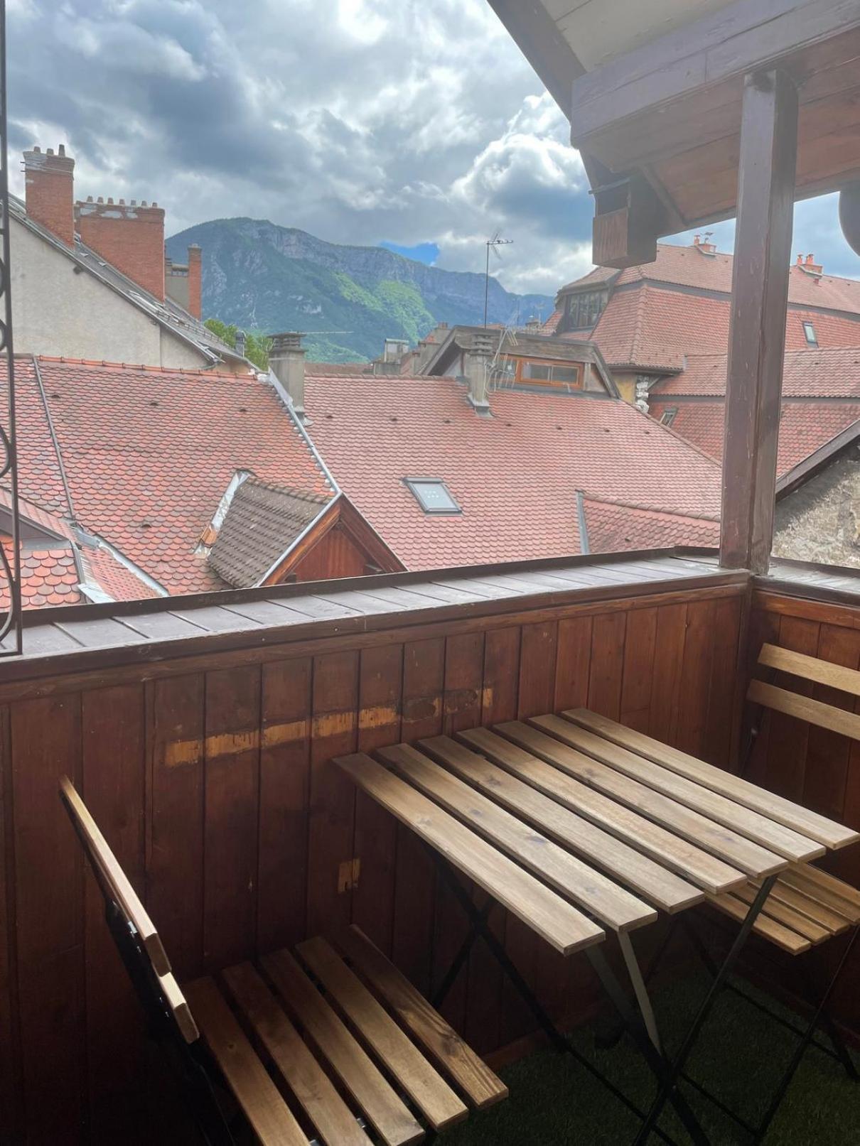 Appartement Plein De Charme - Coeur Vieille Ville Annecy Exterior photo